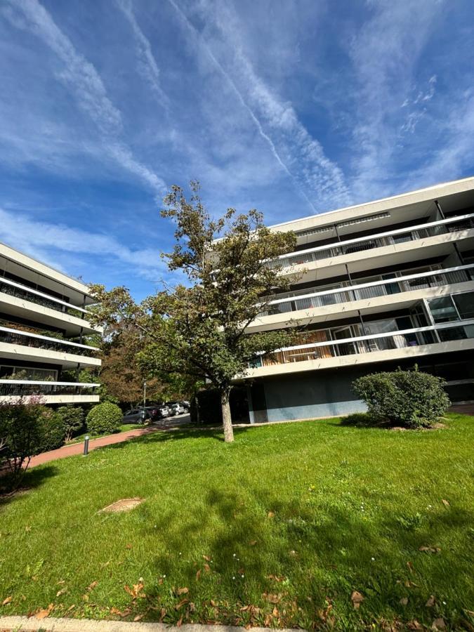 Ferienwohnung Ecrin De Verdure Au Chesnay Et Parking Gratuit Le Chesnay  Exterior foto
